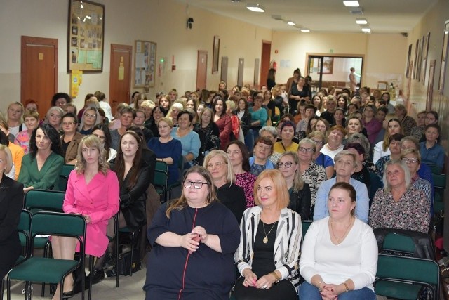 Na zaproszenie organizatorów odpowiedziało ponad 120 pań.