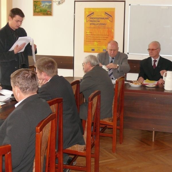 Podczas zebrania podsumowującego poprzedni rok działalności Polskiego Komitetu Pomocy Społecznej.