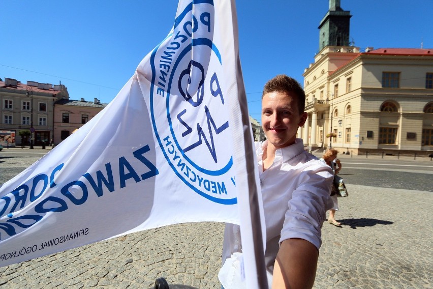 Lekarze rezydenci protestowali w Lublinie [ZDJĘCIA]