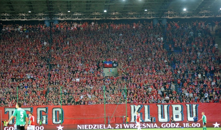 Kibice na sektorze C podczas meczu Wisła Kraków - GKS...