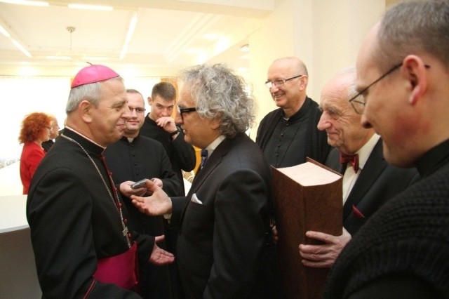 Na spotkaniu po ingresie biskup Jan Piotrowski i prezes Targów Kielce Andrzej Mochoń.