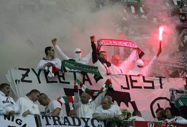 Legia Warszawa - Sevilla FC 0:2 (ZDJĘCIA, KIBICE, STADION NARODOWY) | Gol24