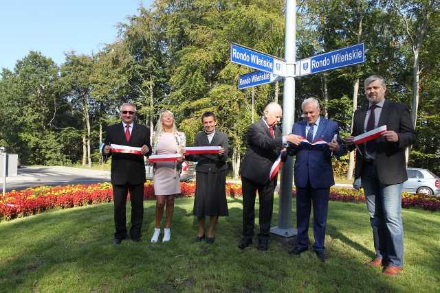 Nowe rondo w Ustce nosi nazwę "Rondo Wileńskie" (zdjęcia)