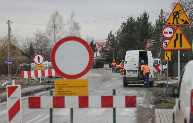 Od dzisiaj do czwartku ulica Jana Pawła II będzie całkowicie zamknięta dla ruchu pojazdów.