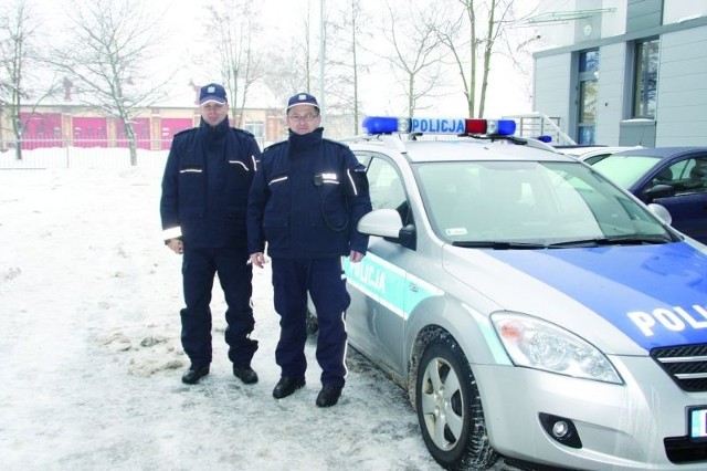 St. sierż. Piotr Danowski (z lewej) i mł. asp. Marek Truszkowski