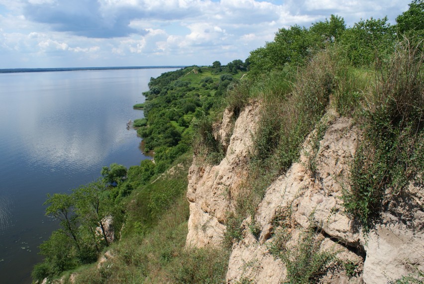 Na ziemiach dobrzyńskiej i chełmińskiej, błękitną wstęgą Drwęcy rozdzielonych