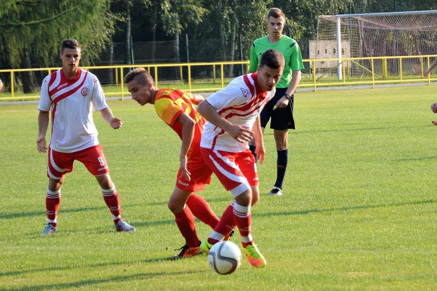 Regionalny Puchar Polski. Soła Oświęcim gromi w Malcu miejscową Zgodę. Filmowy gol Maksa Nowaka [ZDJĘCIA]