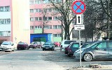 Zakaz i blokady. Mieszkańcy ul. Turoszowskiej nie mają gdzie parkować