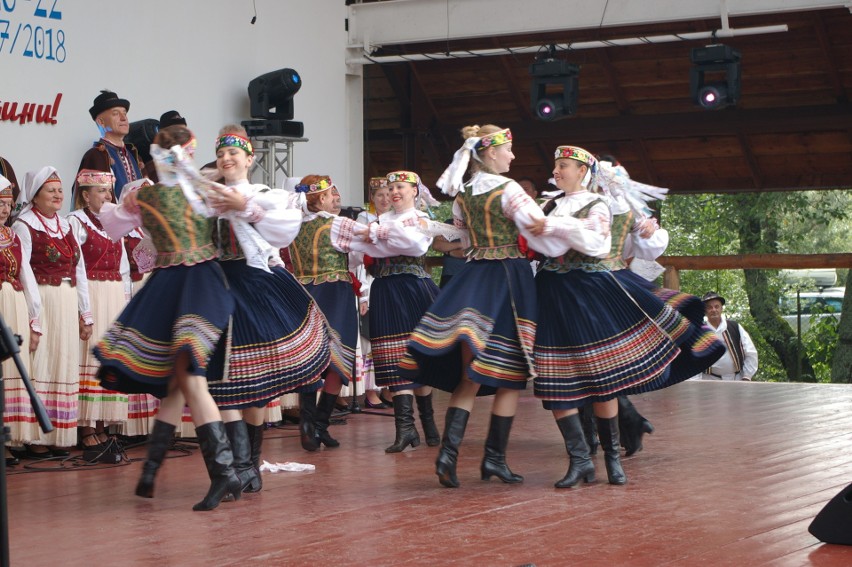 Zdynia. Zapłonęła Watra. Rozpoczął się 36. Festiwal Kultury Łemkowskiej