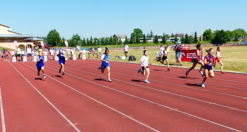 Ciekawe zawody lekkoatletyczne na stadionie w Kielcach. Wystartowało 450 osób! [DUŻO ZDJĘĆ]