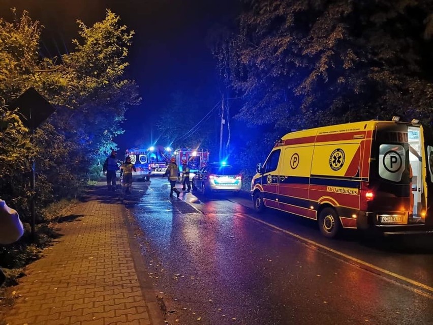 Wypadek samochodowy w Chrzanowie. Jedna osoba nie żyje, a cztery zostały ranne 