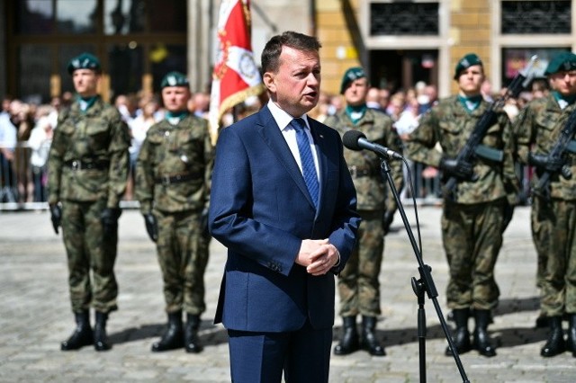 Mariusz Błaszczak zapowiedział zwiększenie liczby miejsc na uczelniach wojskowych