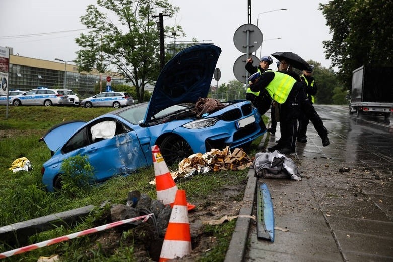 Kraków. Dramatyczny wypadek na Balickiej. BMW wjechało w grupę osób