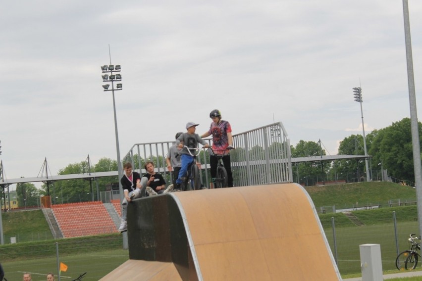 Pokaz ekstremalnej jazdy na skateparku [FOTO]