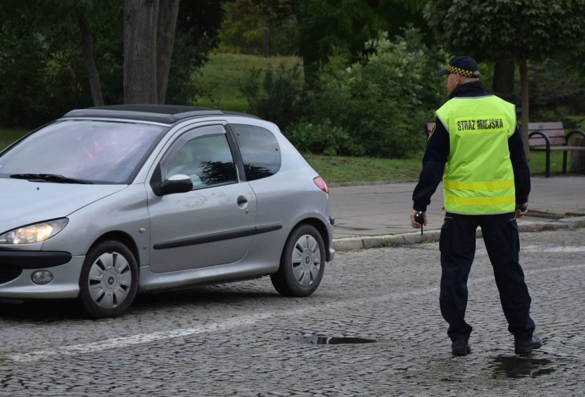 Ostrołęka. Uwaga, kierowcy! Zmiana organizacji ruchu na Starym Mieście i osiedlu Traugutta