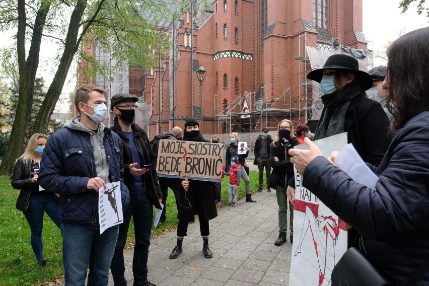 25.10.2020 Gliwice. Protest przeciwko wyrokowi Trybunału...