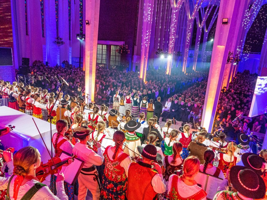 Fantastyczny koncert Małej Armii Janosika w Stalowej Woli w uroczystość Objawienia Pańskiego. Zobacz zdjęcia