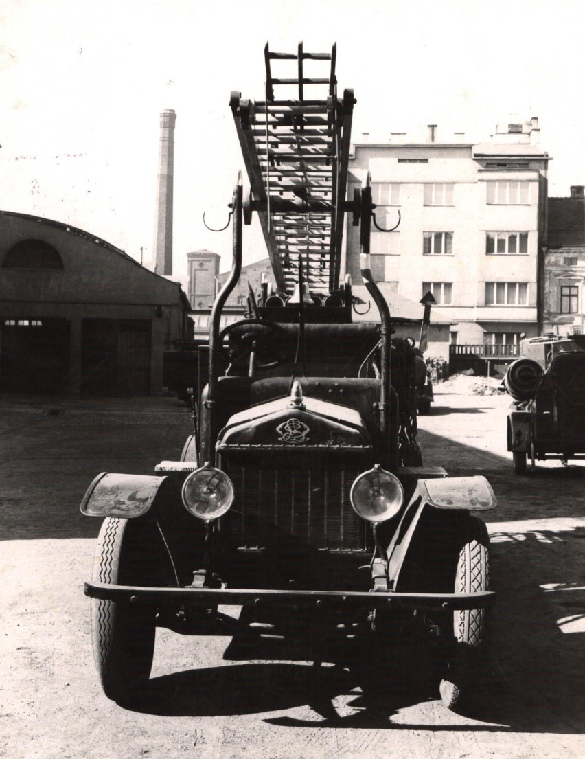Nowoczesny wóz strażacki, lata trzydzieste XX wieku