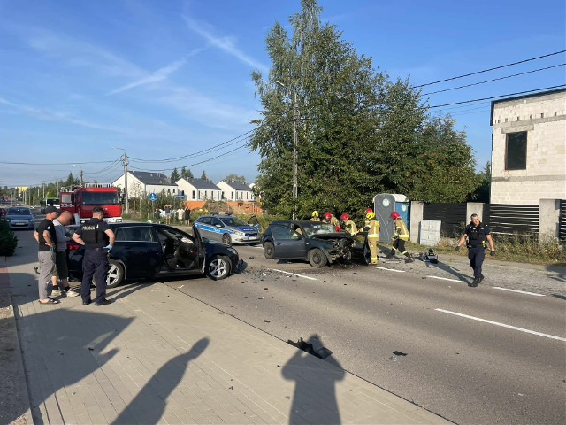 Wypadek w Choroszczy. Kierowca volkswagena zderzył się z oplem