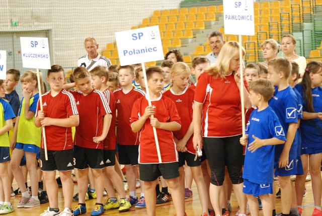Reprezentacja Szkoły Podstawowej z Połańca wzięła udział w wojewódzkich finałach turnieju Dziecięca Piłka Ręczna