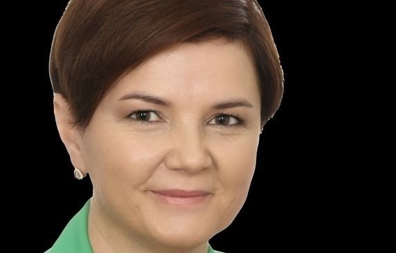 Justyna Łochowska-Kucharek jest nowym kandydatem na wójta...