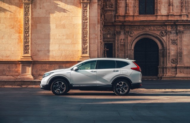 Honda CR-V Hybrid Po raz pierwszy SUV CR-V Hondy będzie oferowany w Europie z napędem hybrydowym. Ceny zaczynają się od 132 400 zł. Fot. Honda