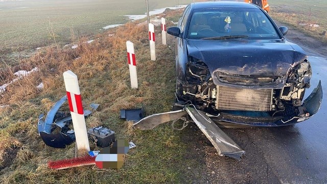 Strażacy z Dobrcza apelują o szczególną ostrożność na przejazdach kolejowych.