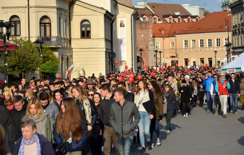 Juwenalia 2017: Studencki korowód przeszedł ulicami Lublina (ZDJĘCIA, WIDEO)