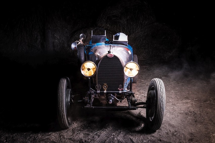 Bugatti T40...