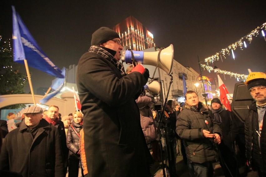 Protest przed siedzibą PiS w Łodzi