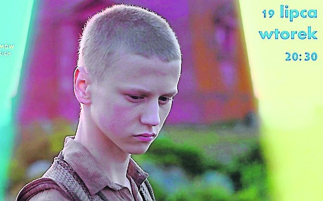 Film Cień Latarni Morskiej (Finlandia 2013). Trzynastoletni Karl przyjeżdża na odciętą od świata wyspę