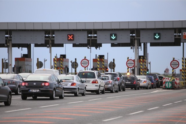Korki na autostradzie: System viaAuto i winiety rozwiążą problem?