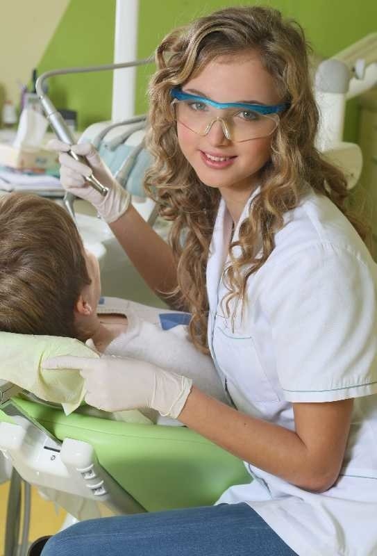 - Od dziecka marzyłam o tym, żeby być stomatologiem - mówiła Karolina Kołeczek. Po maturze będzie zdawać na medycynę.