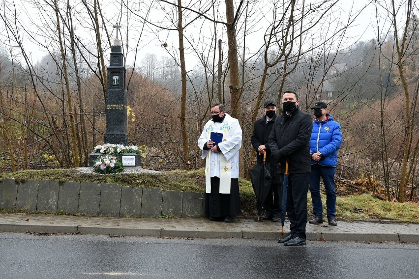 Oddanie do użytku zabytkowej kapliczki Najświętszej Maryi...