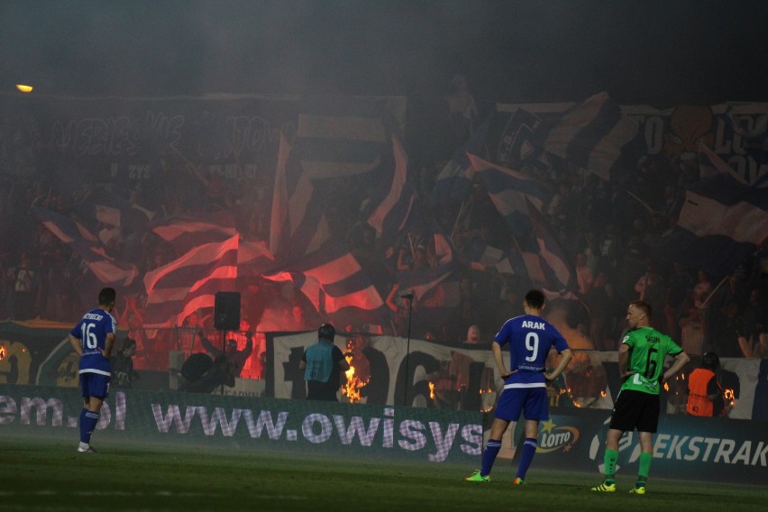 02.06.2017. Ruch Chorzów - Górnik Łęczna, palenie flag GKS-u...