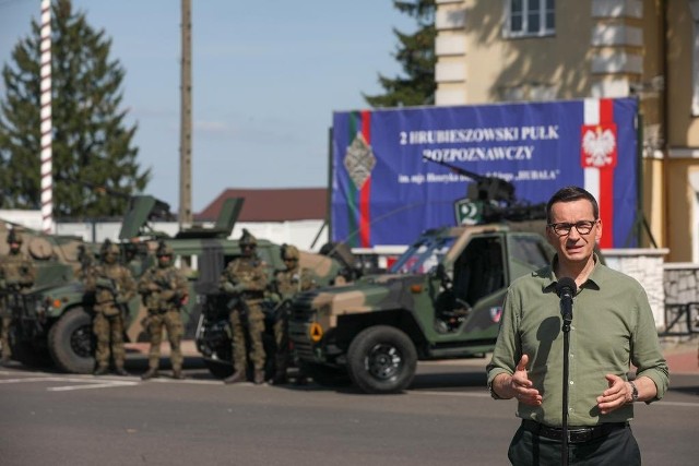 Premier Mateusz Morawiecki odwiedził 2. Pułk Rozpoznawczy w Hrubieszowie.