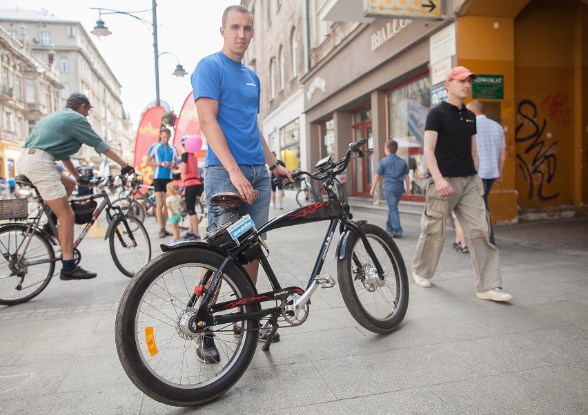 Doroczne Święto Cykliczne 2015. Rowerowa impreza na Piotrkowskiej [ZDJĘCIA]