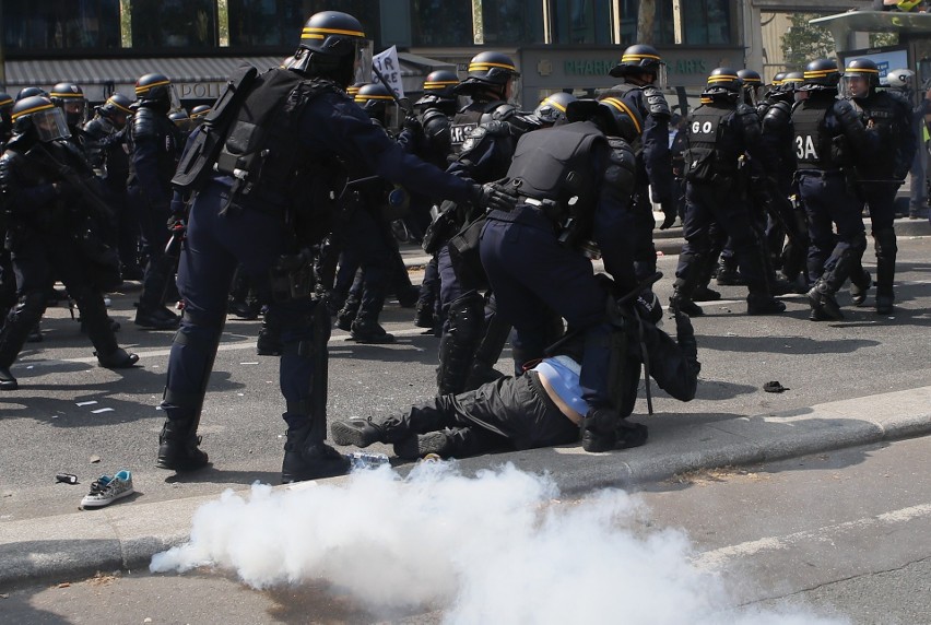 Francja: Manifestacje 1 maja i zamieszki w Paryżu