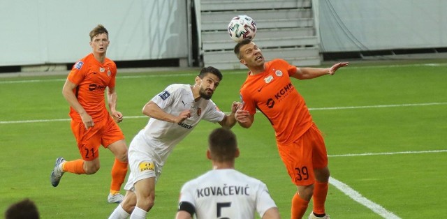 Korona Kielce po dobrym meczu zremisowała w Lubinie z Zagłębiem 1:1. Na zdjęciu Themistoklis Tzimopoulos.