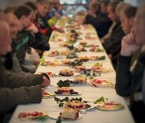 35. Wielkanocne Śniadanie dla potrzebujących zorganizowane przez Centrum Socjalne Górnośląskiego Towarzystwa Charytatywnego w Katowicach