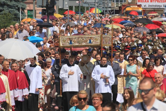 Uroczystości Bożego Ciała w Przemyślu rozpoczęły się mszą św. w kościele p.w. Św. Józefa, której przewodniczył metropolita przemyski abp Adam Szal. Następnie wyruszyła procesja do czterech ołtarzy. W rynku homilię wygłosił abp Szal. W procesji uczestniczyli wierni Kościoła greckokatolickiego.