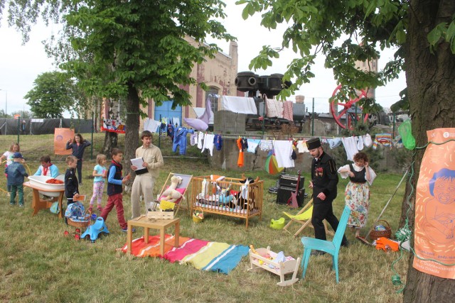 Industriada 2016 - Muzeum Śląskie"Industriada 2016 w Muzeum Śląskim. W programie m.in. "Zębatki, koła i trybiki - maszynowe konstrukcje", miniatury teatralne "Podciep podciepany" grupy Lufcik na Korbkę oraz zwiedzanie wystaw i oprowadzanie po terenie dawnej kopalni "Katowice". Zobaczcie zdjęcia i wideo!"Industriada 2016 PROGRAMPROGRAM INDUSTRIADY DLA DZIECI: NAJLEPSZE ATRAKCJE