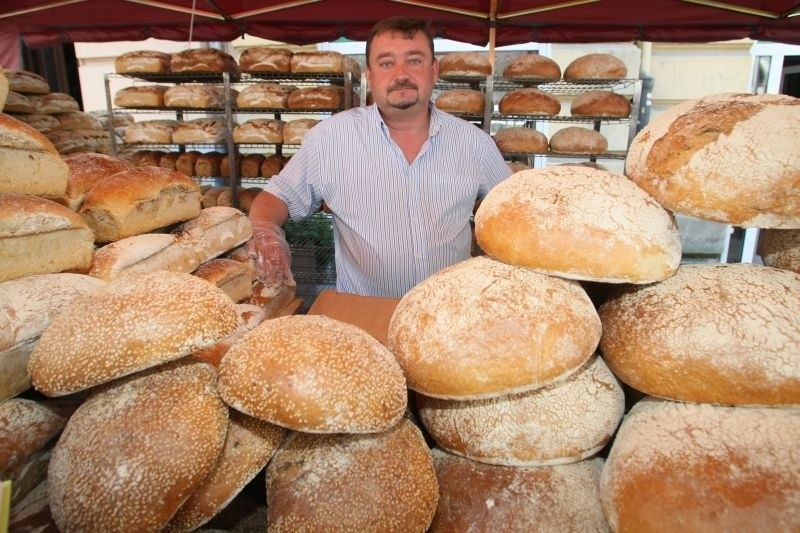 - Do pieczenia chleba używamy mąki z młyna wodno-kołowego –...