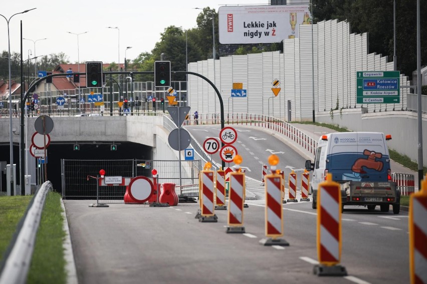 Komunikaty z tunelu Trasy Łagiewnickiej męczą mieszkańców