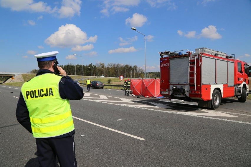 Do wypadku doszło w piątek na 223 kilometrze autostrady A4 w...