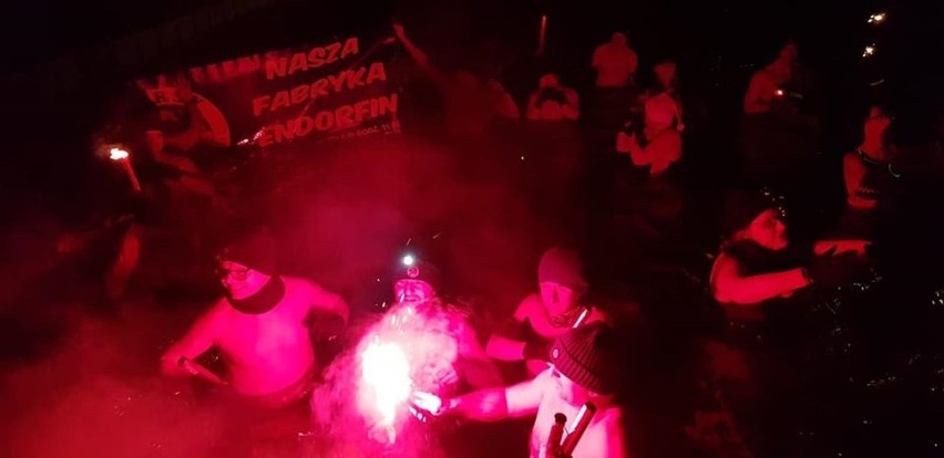 Sylwestrowe i noworoczne morsowanie w kamionce Bolko w Opolu