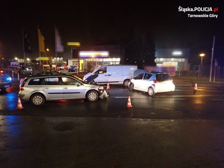 Wypadek w Tarnowskich Górach - zderzyły się dwa samochody...