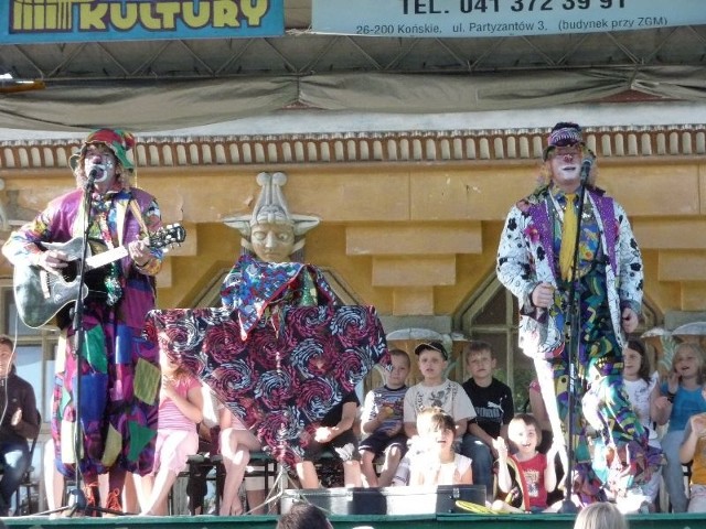 W trakcie trwania festynu publiczność bawili między innymi Hipcio i Gucio.