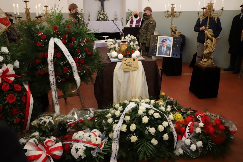 Tadeusz Barański "Tatar" został pochowany w Łodzi. Ostatni Robotowiec już na wiecznej warcie [ZDJĘCIA]