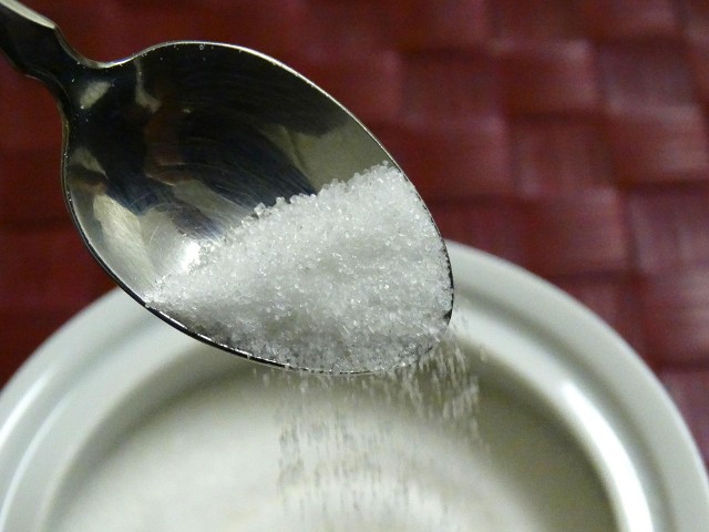 Cukier nadal jest towarem deficytowym w wielu sklepach